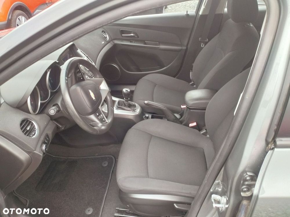 Chevrolet Cruze - 9