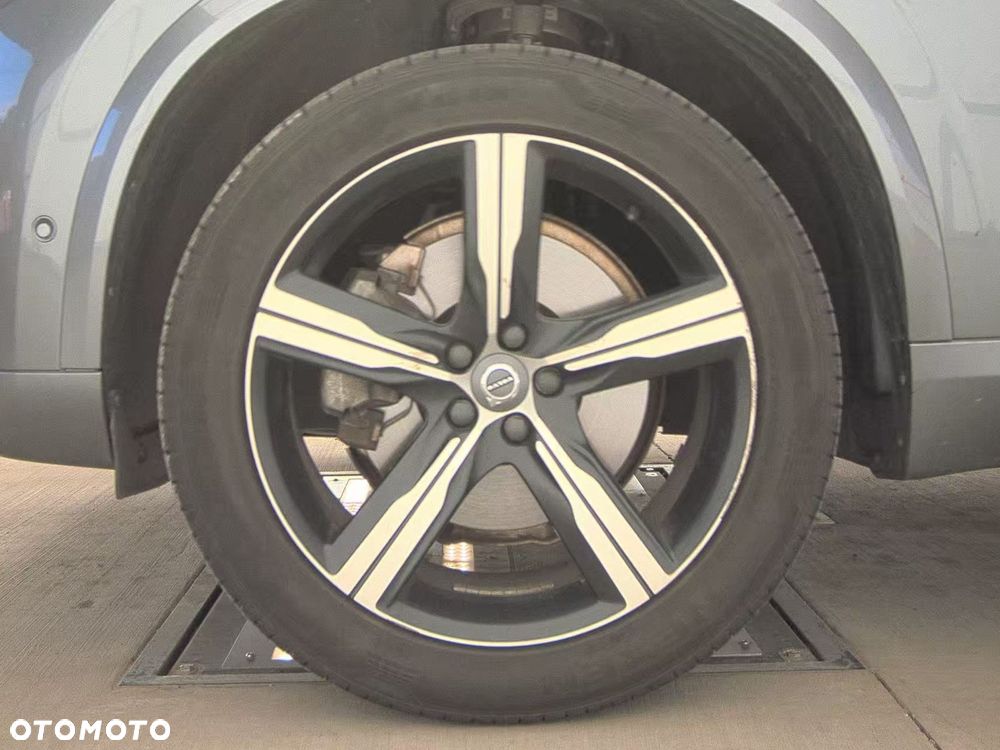 Volvo XC 90 - 20