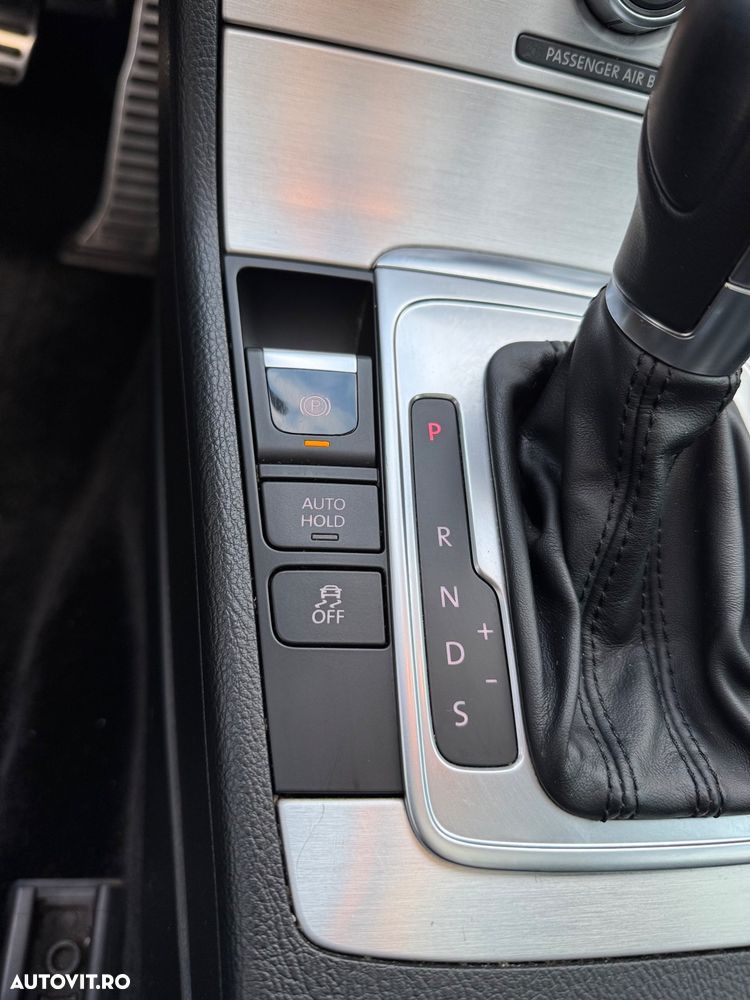 Volkswagen Passat Variant 2.0 TDI DSG BlueMotion Technology R-Line - 31