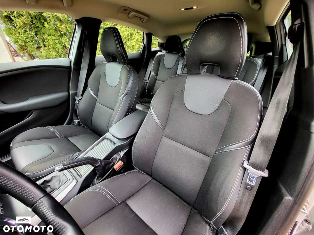 Volvo V40 - 11