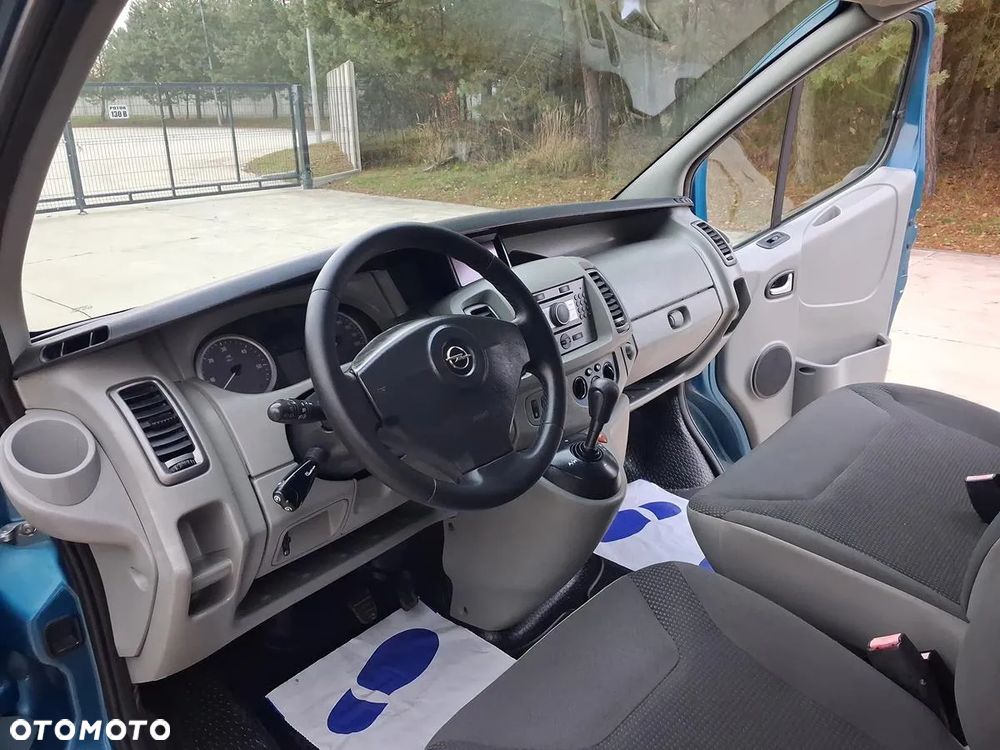 Opel Vivaro - 17