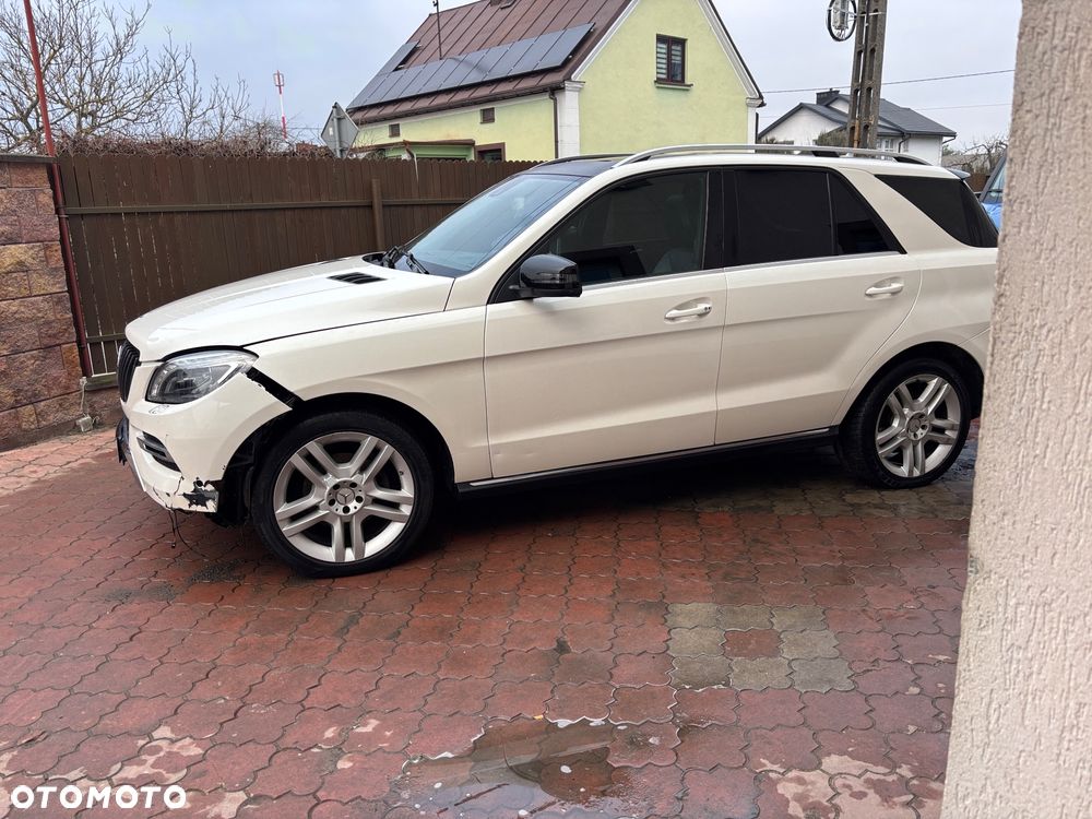 Mercedes-Benz ML 350 BlueTEC 4MATIC 7G-TRONIC Edition 1 - 27