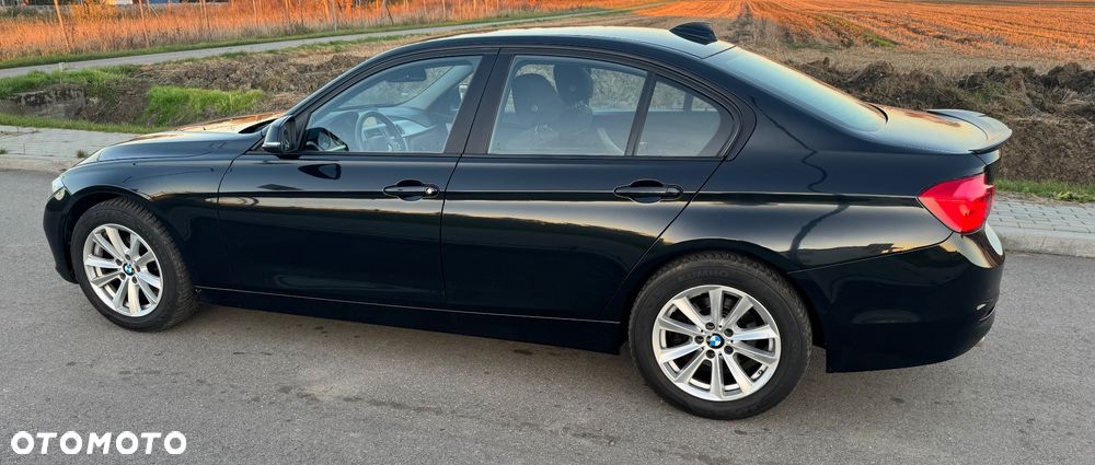 BMW Seria 3 316d Sport Line - 10