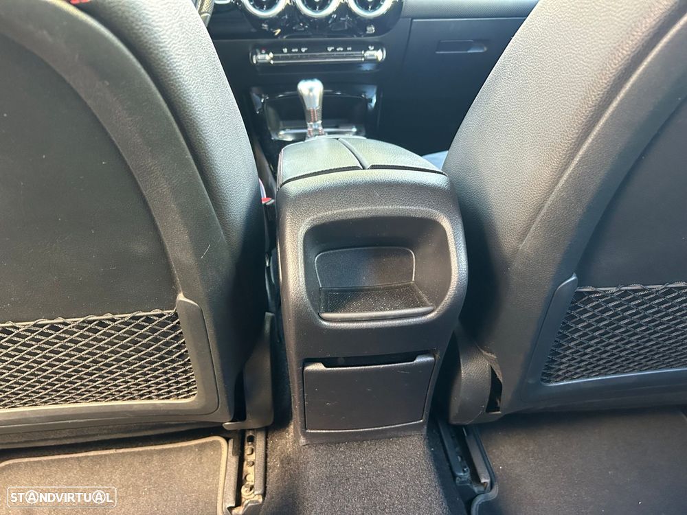 Mercedes-Benz A 180 d AMG Line - 17