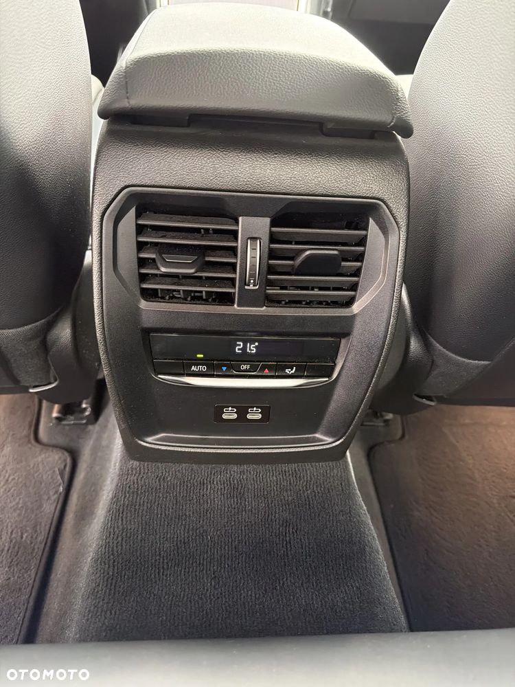 BMW Seria 3 318i M Sport - 15