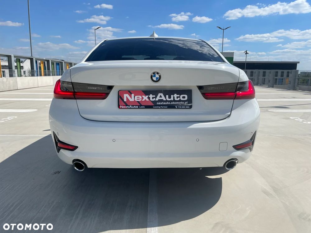BMW Seria 3 320i xDrive Sport - 6