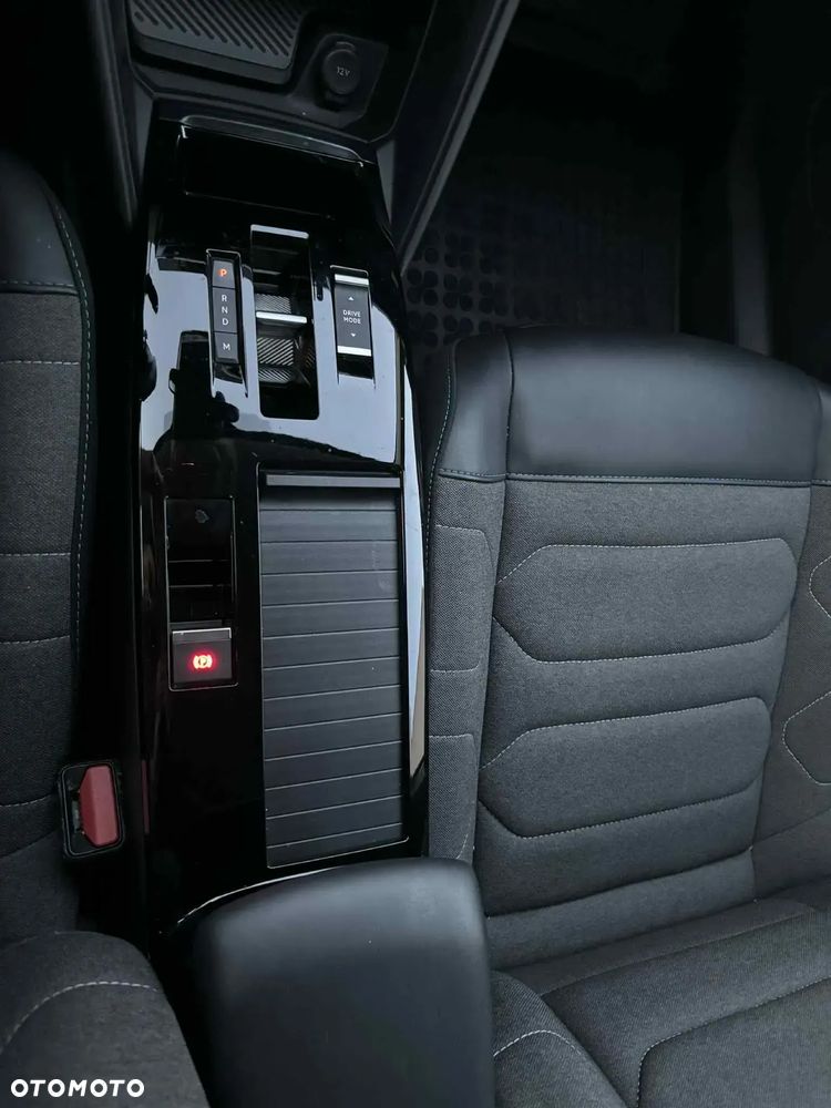 Citroën C4 1.2 PureTech C-Series S&S EAT8 - 11