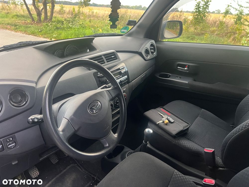 Daihatsu Materia - 16