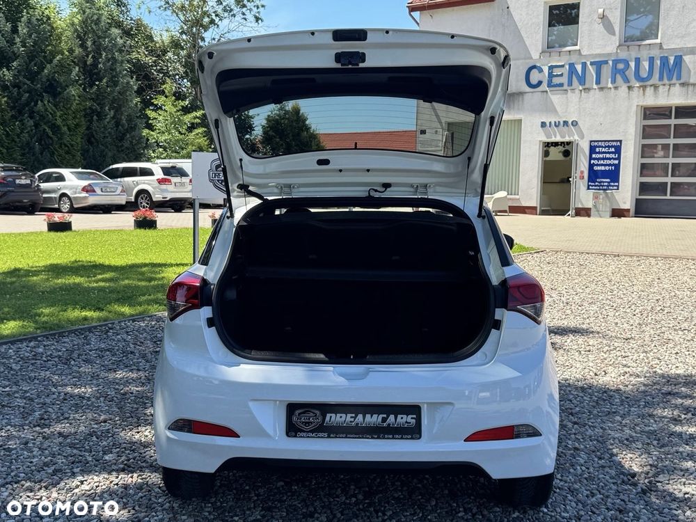 Hyundai i20 1.2 Passion - 32