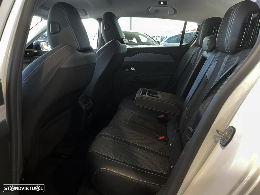 Peugeot 308 1.2 PureTech Allure EAT8 - 25