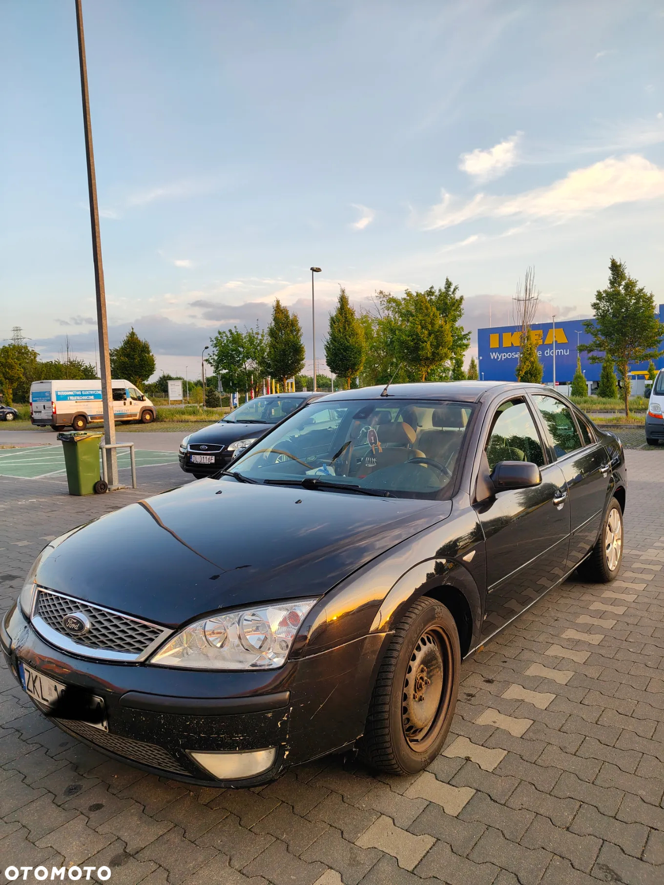 Ford Mondeo 3.0 V6 Ghia - 4