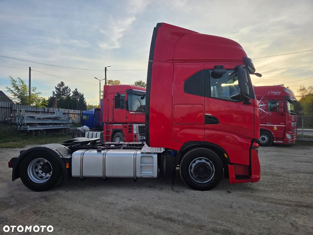Iveco S-Way - 18