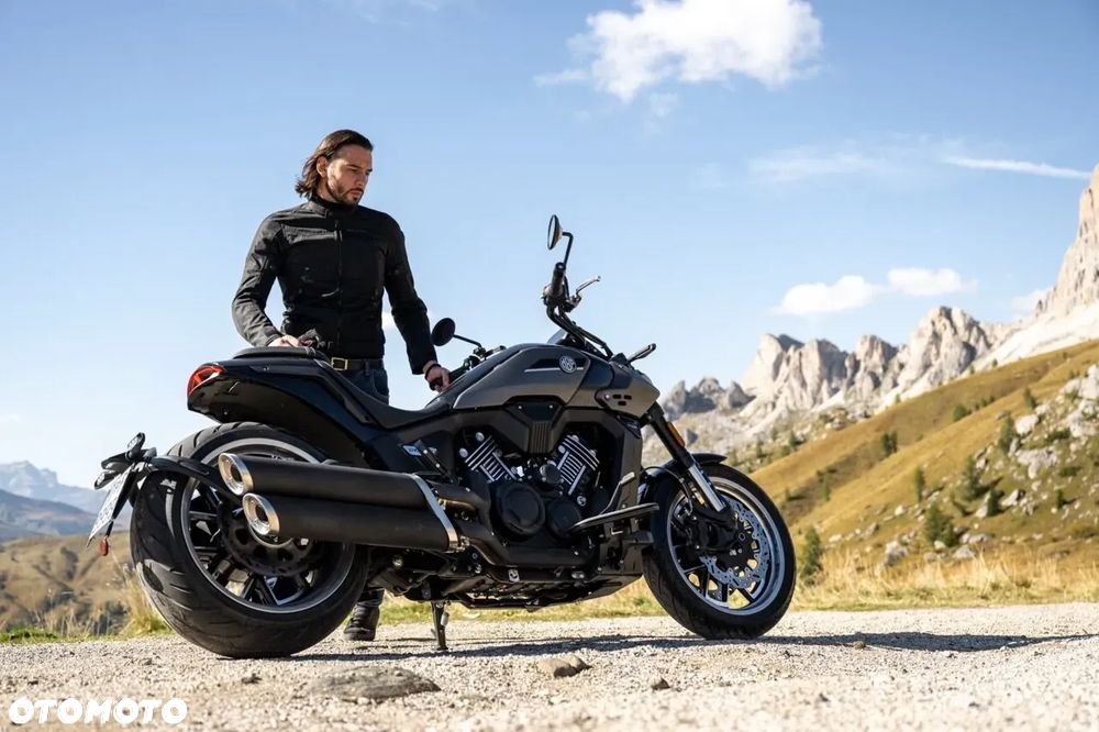 Morbidelli C1002V - 8