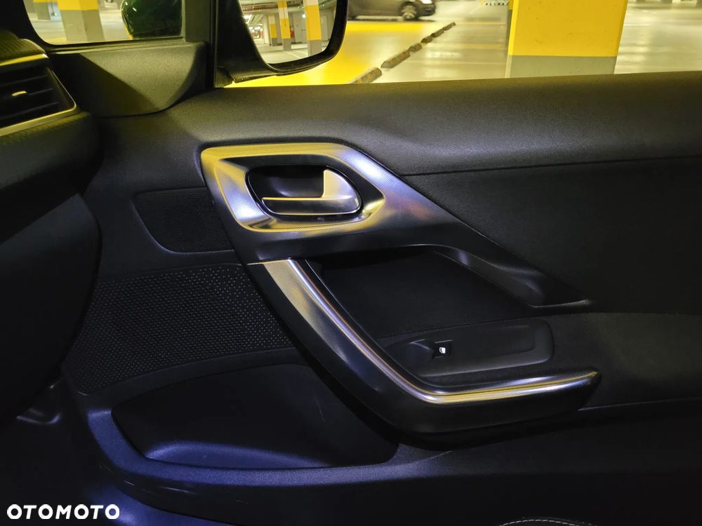 Peugeot 2008 - 22