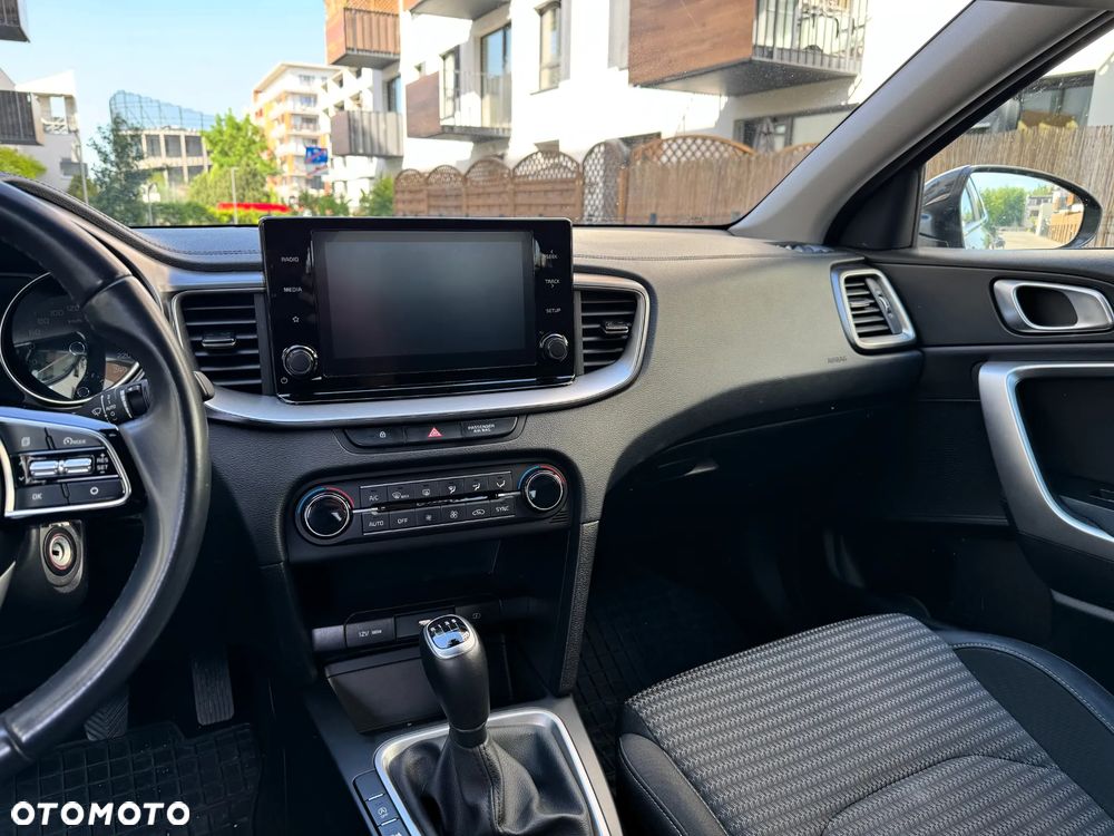 Kia XCeed 1.0 T-GDI M - 15