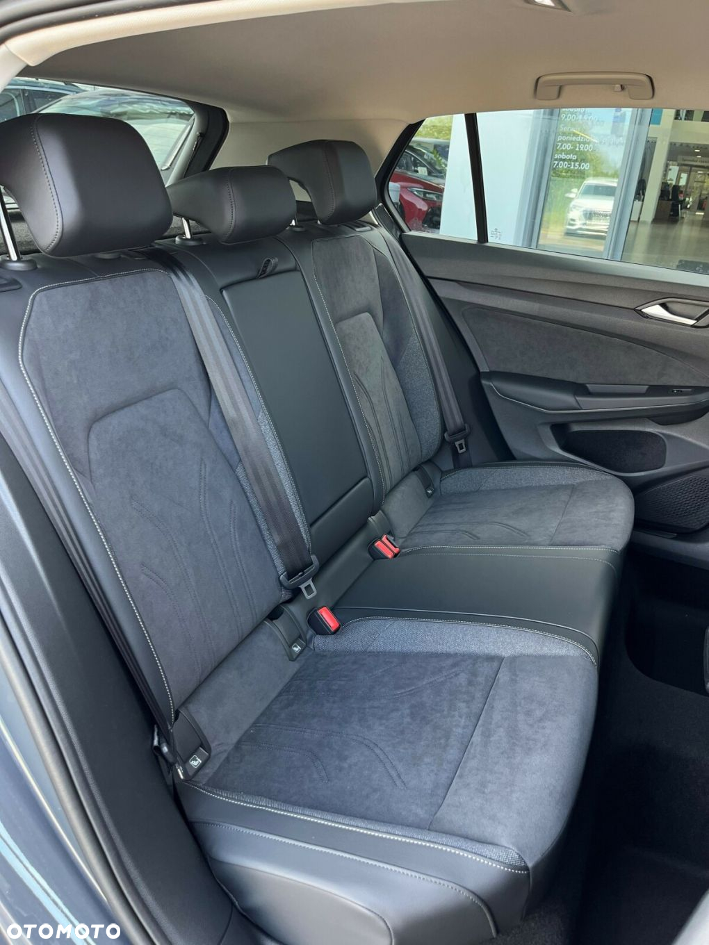 Volkswagen Golf - 10