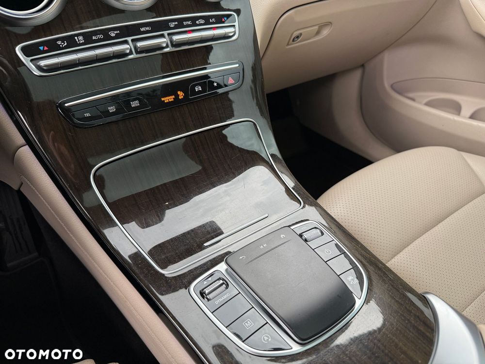 Mercedes-Benz GLC - 16