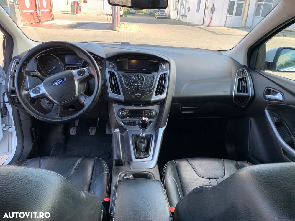 Ford Focus - 8