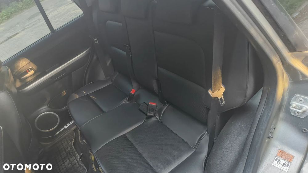 Suzuki Grand Vitara 2.0 - 21