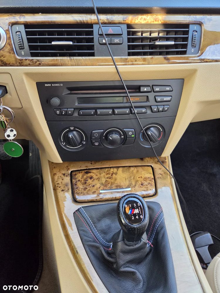 BMW Seria 3 320i - 20