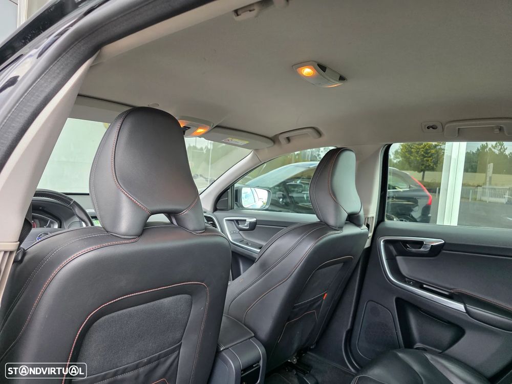 Volvo XC 60 D4 Ocean Race - 30
