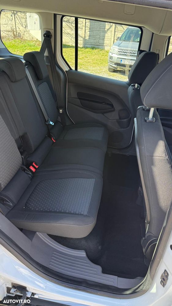 Ford Transit Connect - 8