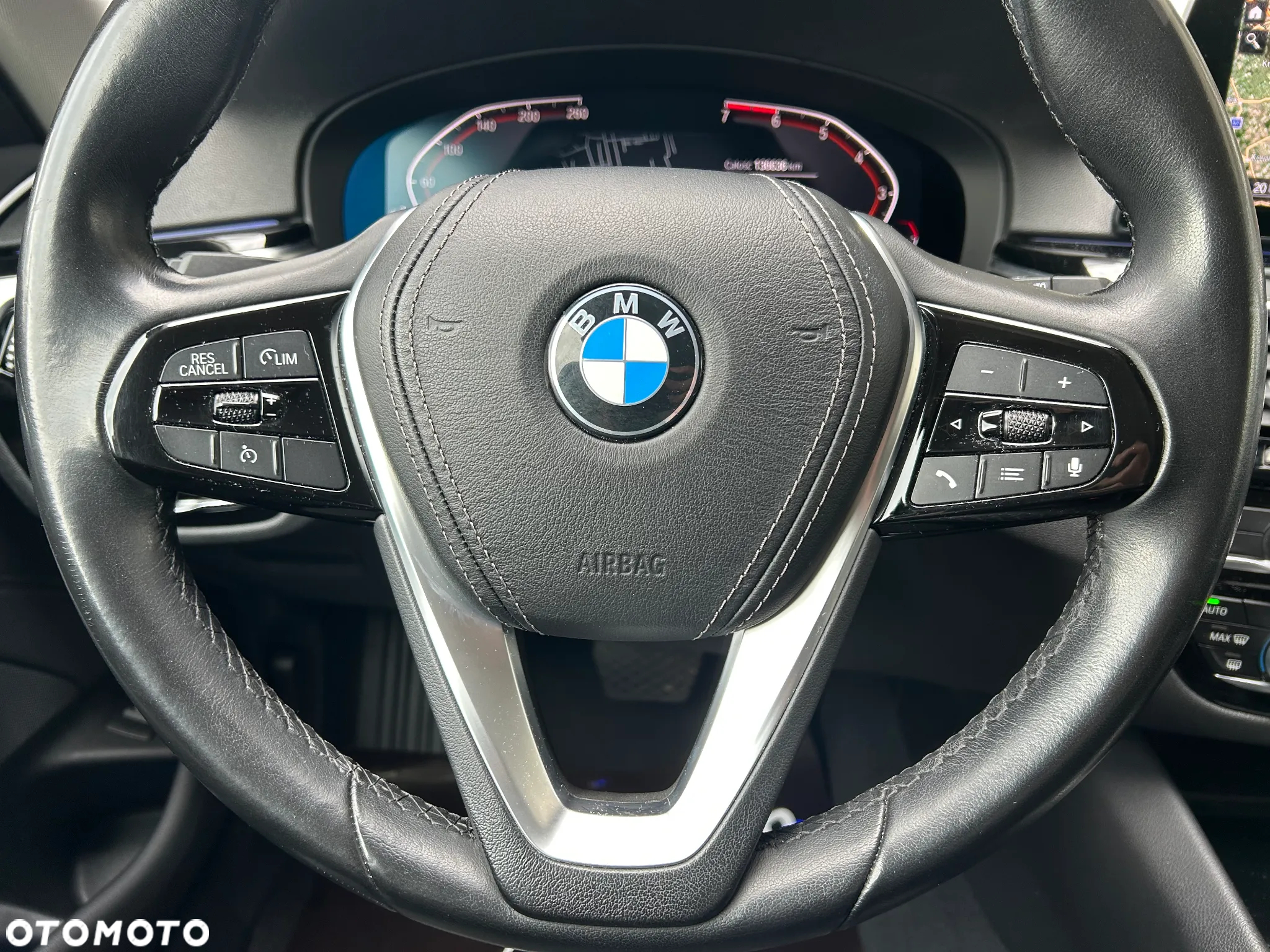 BMW Seria 5 530i xDrive Touring Sport Line - 22