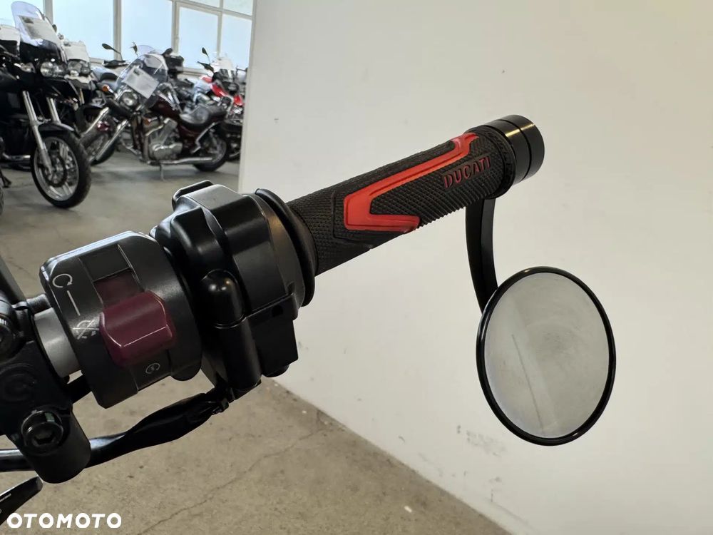 Ducati Monster - 29
