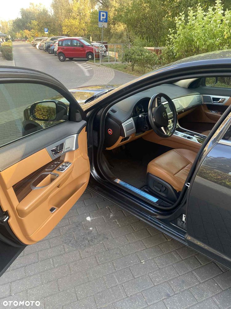 Jaguar XF 3.0 T AWD Luxury - 22