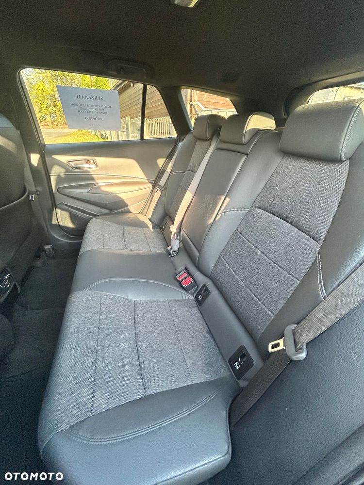 Toyota Corolla 1.8 Hybrid Comfort - 12