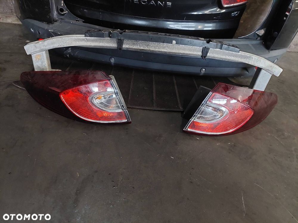 KOMPLETNY TYŁ KLAPA BAGAŻNIKA ZDERZAK LAMPY MEGANE III KOMBI TEB66 - 2