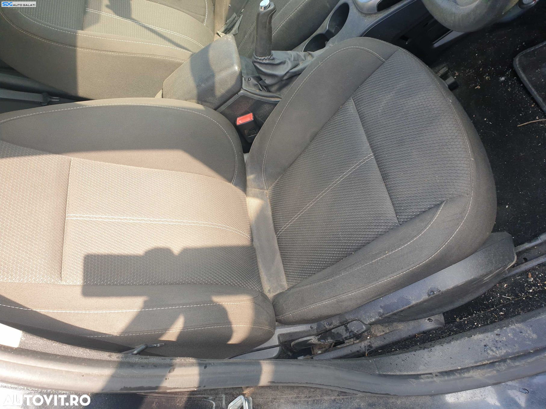 Scaun Textil Fara Incalzire Dreapta Fata Manual Opel Astra J 2009 - 2016 [K3401] - 2