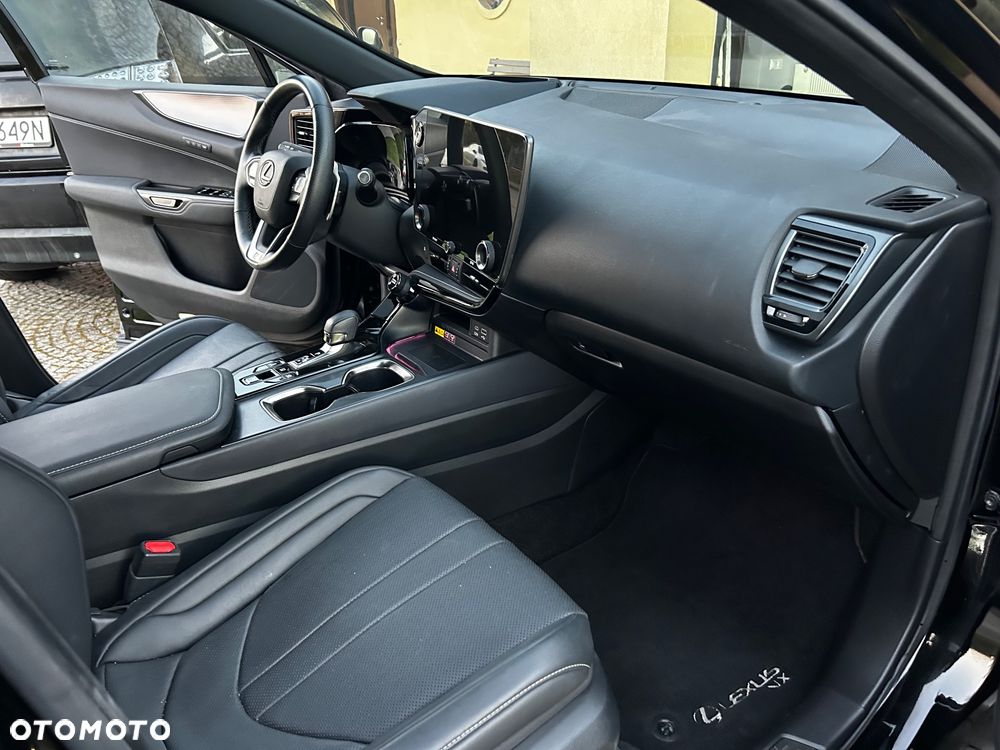 Lexus NX 450h+ F Sport AWD - 28
