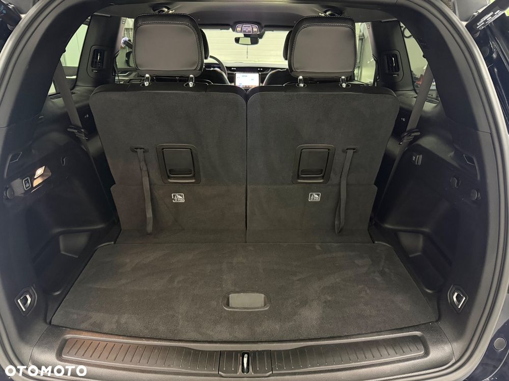 Jeep Grand Cherokee - 26