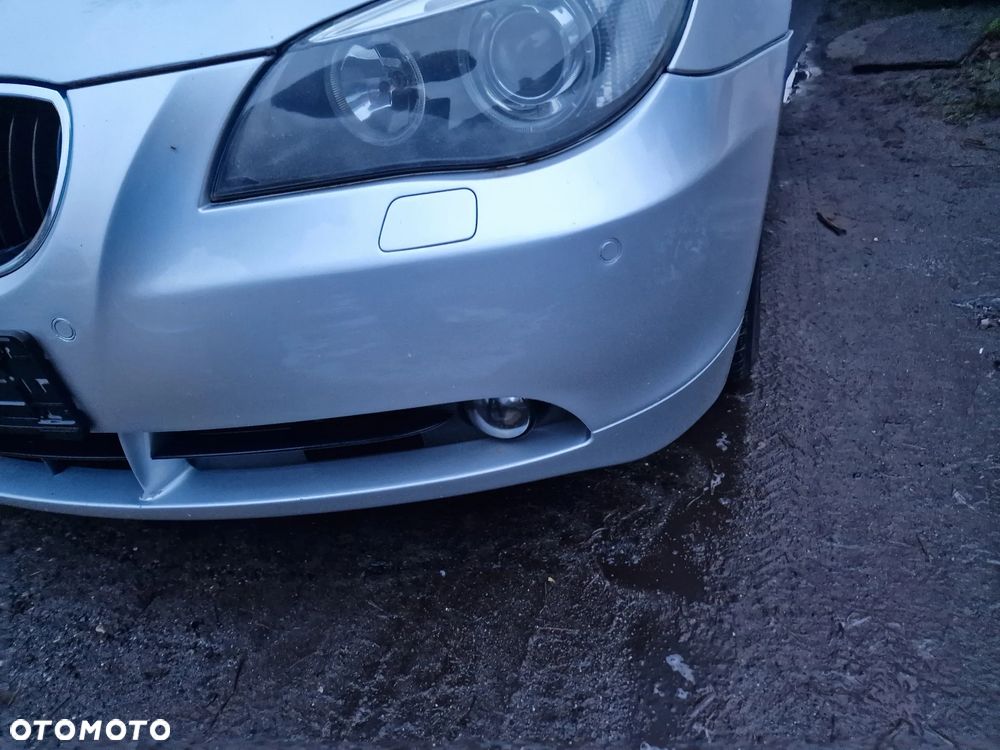 Zderzak  przód  BMW  E60  E61  w  kolorze  354 - 4
