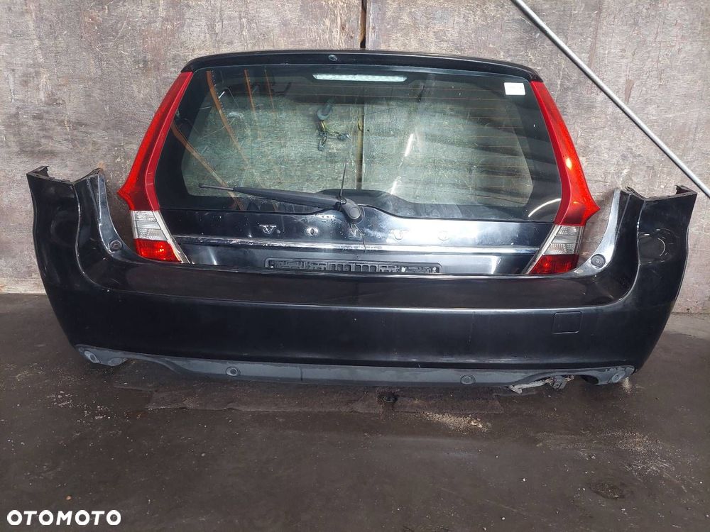 KOMPLETNY TYŁ VOLVO V70 III LIFT 019-26 KLAPA ELEKTRYCZNA ZDERZAK TYŁ LAMPY - 13
