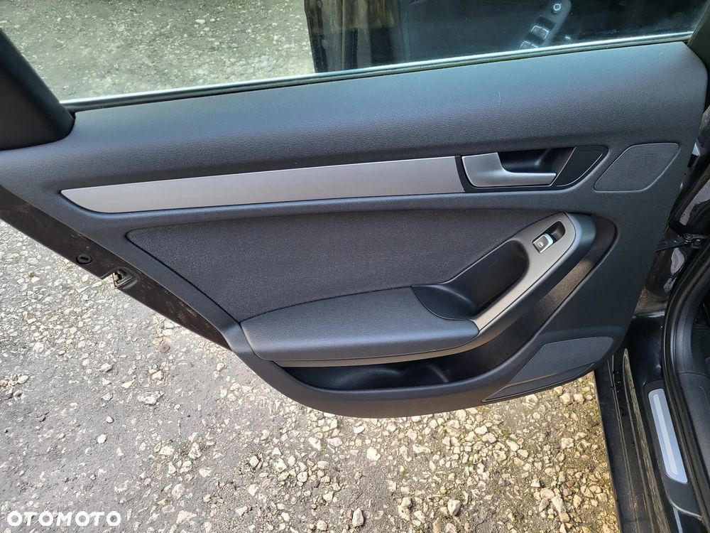 Audi A4 Avant 2.0 TFSI quattro S tronic Ambition - 28