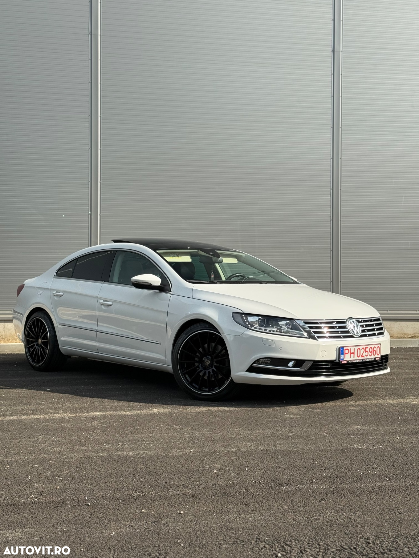 Volkswagen Passat CC 2.0 TDI 4Motion BlueMotion Technology DSG - 2