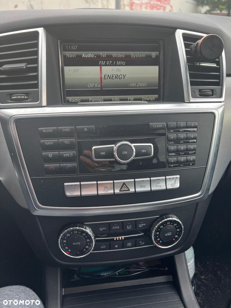 Mercedes-Benz ML - 14