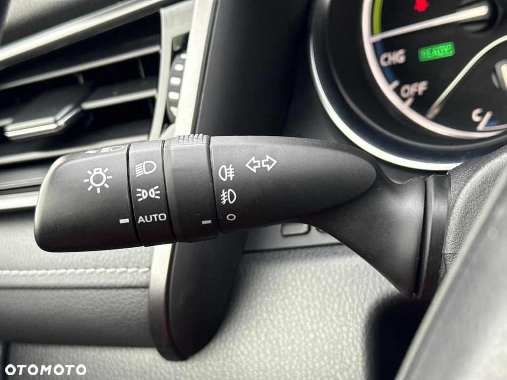 Toyota Camry 2.5 Hybrid Prestige CVT - 18