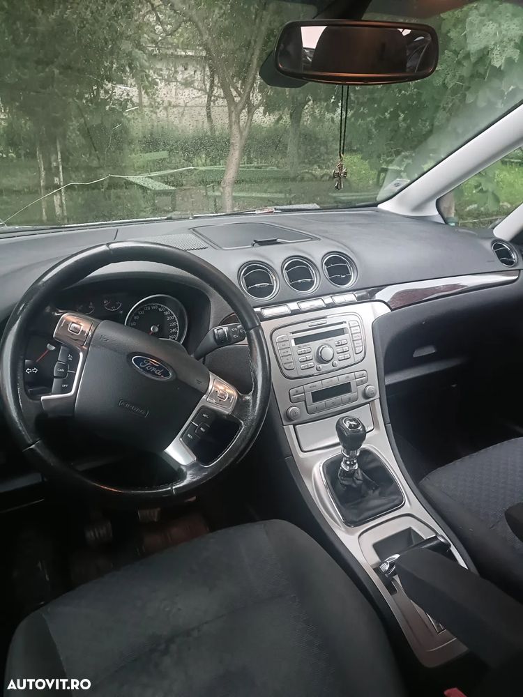 Ford Galaxy 2.0 TDCi DPF Ghia - 4
