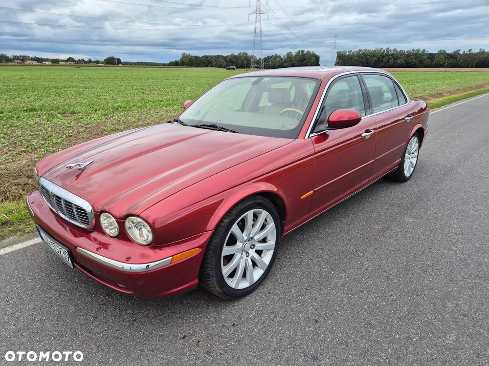 Jaguar XJ Super V8 (LWB) - 1