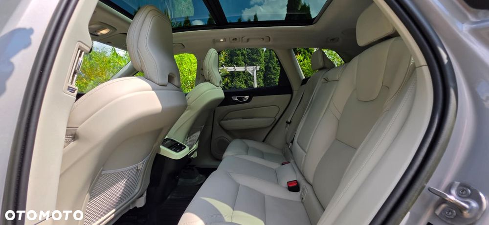 Volvo XC 60 B5 B AWD Inscription - 14