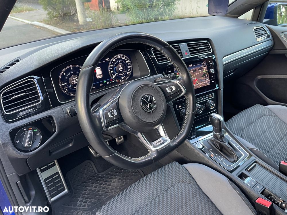 Volkswagen Golf - 12