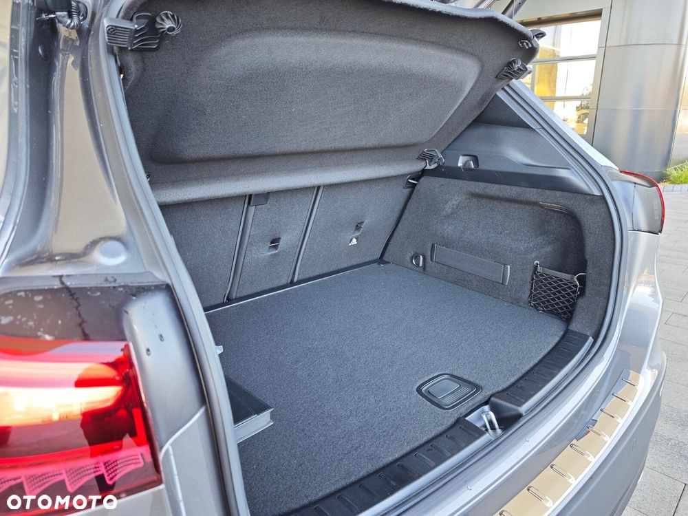 Mercedes-Benz GLA - 29