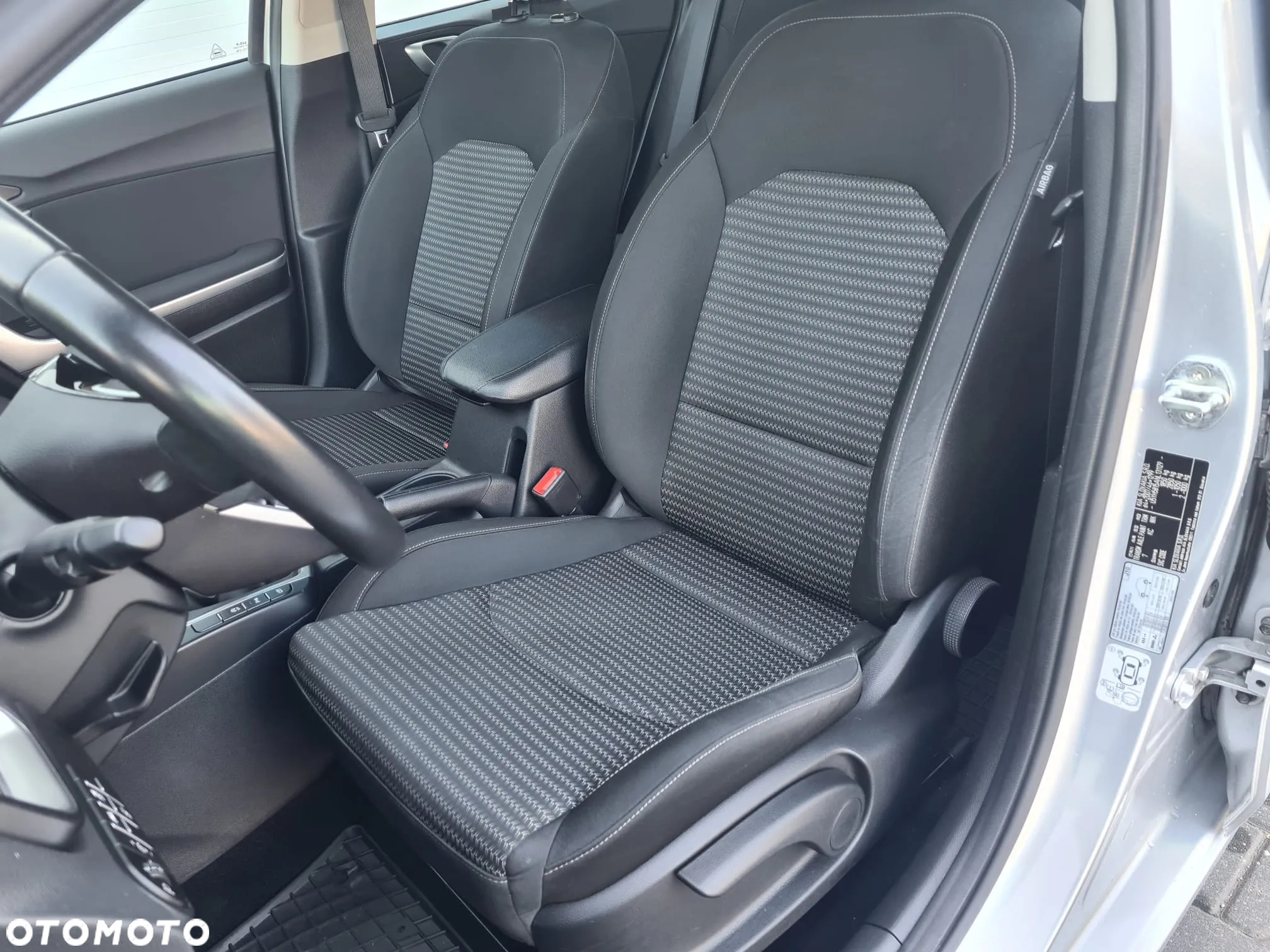Kia Ceed 1.5 T-GDI Business Line - 13