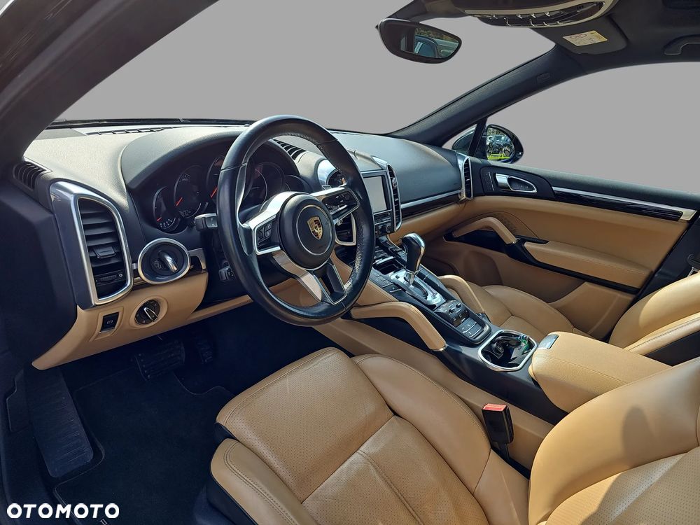 Porsche Cayenne - 11
