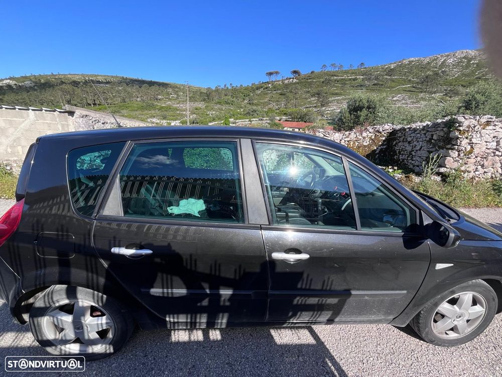 Renault Scénic 1.5 dCi Dynamique - 4