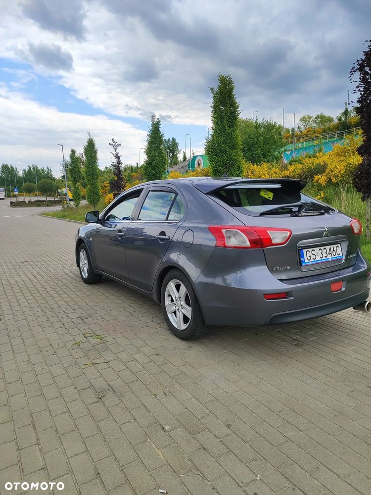 Mitsubishi Lancer 1.8 Invite - 2