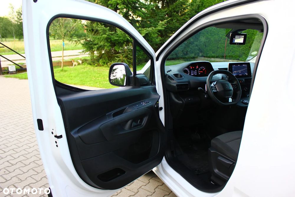Peugeot PARTNER 1.5HDI 130KM AUTOMAT 8 BIEGÓW LONG DŁUGI 3 OSOBOWY PERFEKT AUTO NAVIGACJA KAMERY,ASYSTENTY,VF23% - 30
